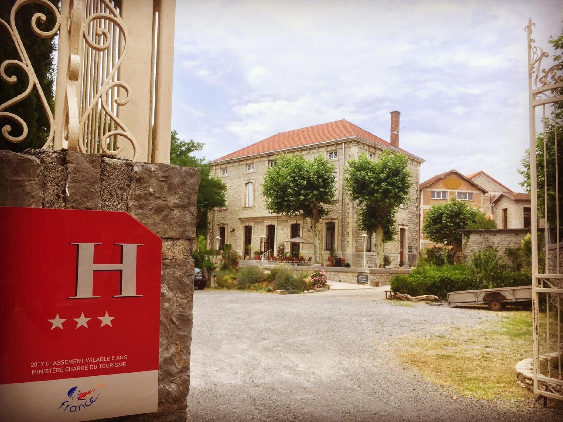 Hotel Savel Ruoms Exterior foto